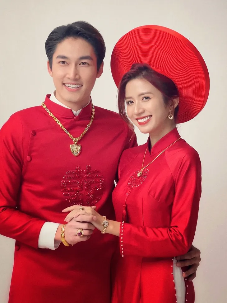 Diễn viên Việt tuần qua: Thu Quỳnh khoe ảnh hiếm diện bikini, Đình Tú khoe ảnh cưới hỏi - Ảnh 20. Diễn viên Việt tuần qua: Thu Quỳnh khoe ảnh hiếm diện bikini, Đình Tú khoe ảnh cưới hỏi - Ảnh 20.