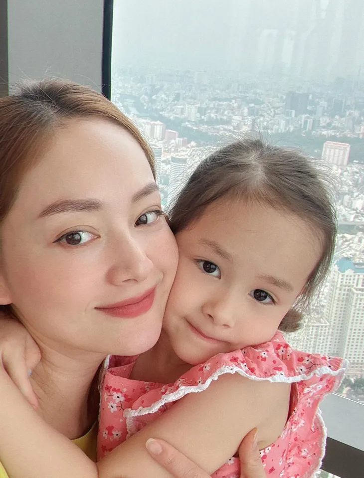 Diễn viên Việt tuần qua: Thu Quỳnh khoe ảnh hiếm diện bikini, Đình Tú khoe ảnh cưới hỏi - Ảnh 19. Diễn viên Việt tuần qua: Thu Quỳnh khoe ảnh hiếm diện bikini, Đình Tú khoe ảnh cưới hỏi - Ảnh 19.