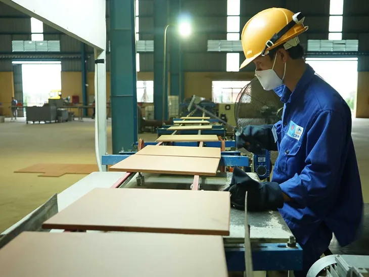 Xây dựng thương hiệu doanh nghiệp gắn với thương hiệu quốc gia - Ảnh 1.