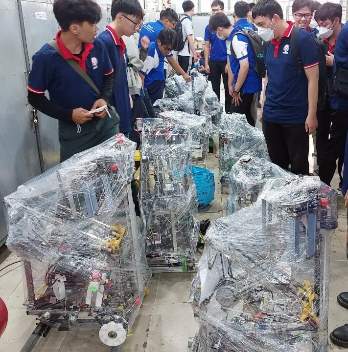 Robocon Việt Nam 2023: Những hình ảnh đầu tiên trong buổi thử sân tại vòng loại khu vực phía Nam - Ảnh 1. Robocon Việt Nam 2023: Những hình ảnh đầu tiên trong buổi thử sân tại vòng loại khu vực phía Nam - Ảnh 1.