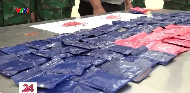 Bắt đối tượng mang hung khí vận chuyển 15.000 viên ma túy - Ảnh 1. Bắt đối tượng mang hung khí vận chuyển 15.000 viên ma túy - Ảnh 1.