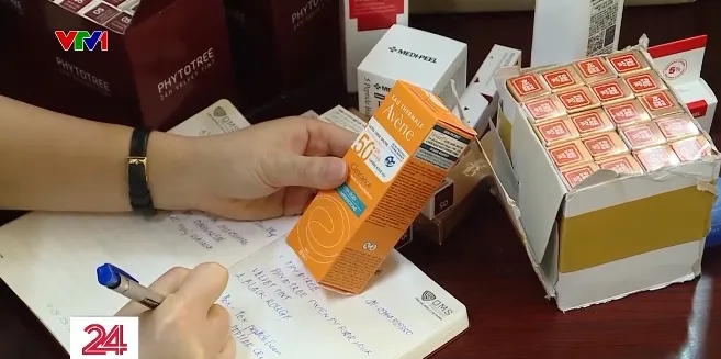 Phạt gần 100 triệu đồng, thu giữ hàng nghìn mỹ phẩm nhập lậu - Ảnh 3.