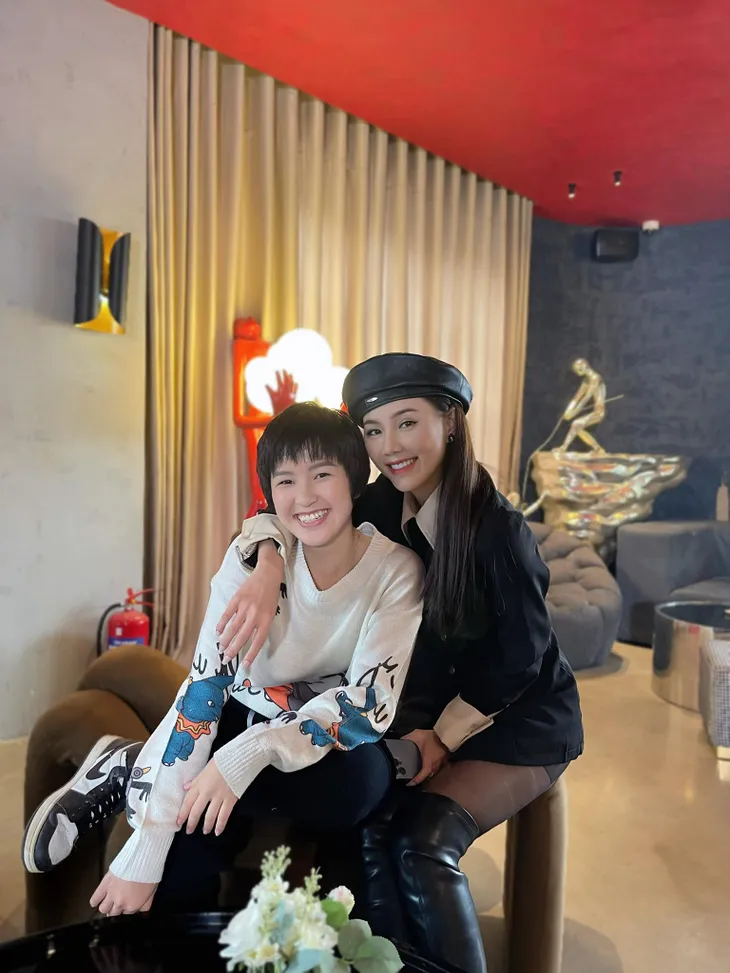 Hình ảnh hậu trường hiếm hoi của Bà ngoại lắm chiêu - Ảnh 10. Hình ảnh hậu trường hiếm hoi của Bà ngoại lắm chiêu - Ảnh 10.