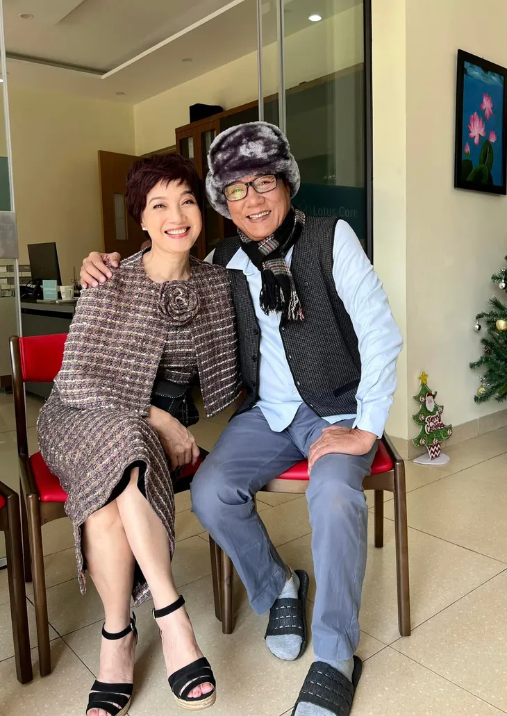 Hình ảnh hậu trường hiếm hoi của Bà ngoại lắm chiêu - Ảnh 4. Hình ảnh hậu trường hiếm hoi của Bà ngoại lắm chiêu - Ảnh 4.