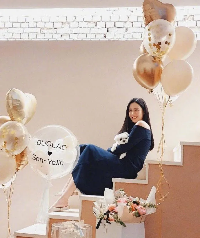 Son Ye Jin chính thức trở lại làm việc sau khi sinh con - Ảnh 1. Son Ye Jin chính thức trở lại làm việc sau khi sinh con - Ảnh 1.