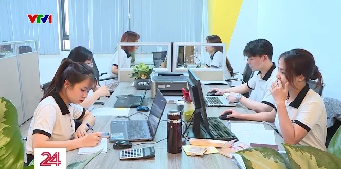 Nhóm lao động có trình độ đại học nhận trợ cấp thất nghiệp cao nhất - Ảnh 2. Nhóm lao động có trình độ đại học nhận trợ cấp thất nghiệp cao nhất - Ảnh 2.