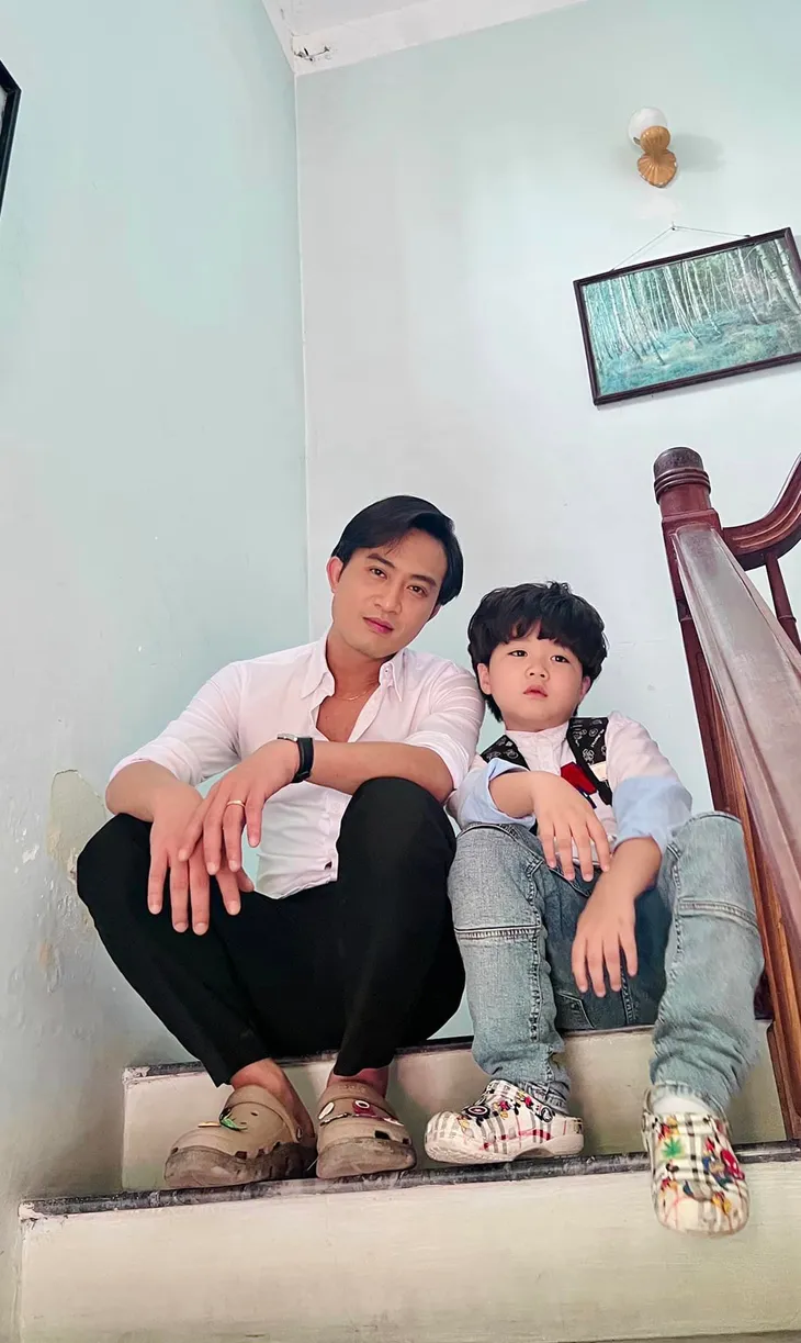 Hậu trường Gia đình mình vui bất thình lình: Khả Ngân - Lan Phương quậy tới bến - Ảnh 10. Hậu trường Gia đình mình vui bất thình lình: Khả Ngân - Lan Phương quậy tới bến - Ảnh 10.