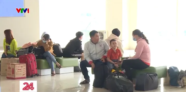 TP Hồ Chí Minh: Các bến xe tăng gấp đôi công suất phục vụ khách nghỉ lễ 30/4 - Ảnh 1. TP Hồ Chí Minh: Các bến xe tăng gấp đôi công suất phục vụ khách nghỉ lễ 30/4 - Ảnh 1.