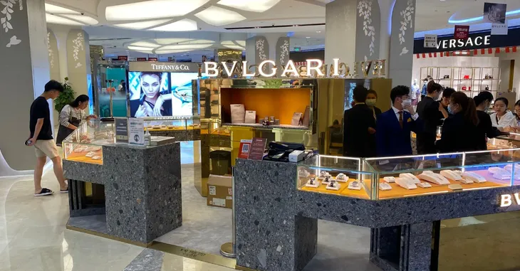 Gia tộc ánh trăng - Những người làm bao nhiêu, tiêu bấy nhiêu - Ảnh 1. Gia tộc ánh trăng - Những người làm bao nhiêu, tiêu bấy nhiêu - Ảnh 1.