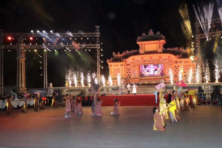Khai mạc Festival nghề truyền thống Huế 2023 - Ảnh 2. Khai mạc Festival nghề truyền thống Huế 2023 - Ảnh 2.