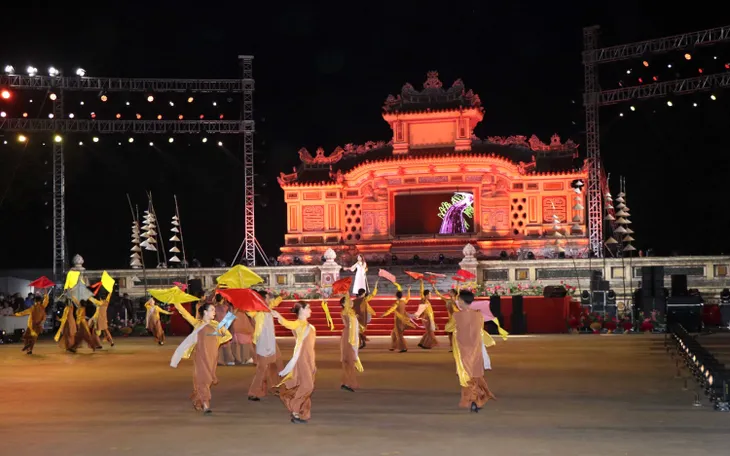 Khai mạc Festival nghề truyền thống Huế 2023 - Ảnh 1. Khai mạc Festival nghề truyền thống Huế 2023 - Ảnh 1.