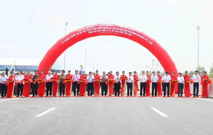 Khánh thành 2 cao tốc Mai Sơn - Quốc lộ 45 và Phan Thiết - Dầu Giây - Ảnh 5. Khánh thành 2 cao tốc Mai Sơn - Quốc lộ 45 và Phan Thiết - Dầu Giây - Ảnh 5.