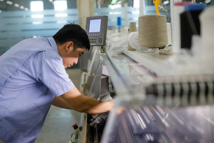 Hoạt động sản xuất tại Trung Quốc bị thu hẹp - Ảnh 1. Hoạt động sản xuất tại Trung Quốc bị thu hẹp - Ảnh 1.