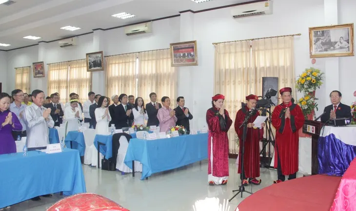 Cộng đồng người Việt tại Lào thành kính tổ chức Lễ Giỗ Tổ Hùng Vương - Ảnh 1. Cộng đồng người Việt tại Lào thành kính tổ chức Lễ Giỗ Tổ Hùng Vương - Ảnh 1.