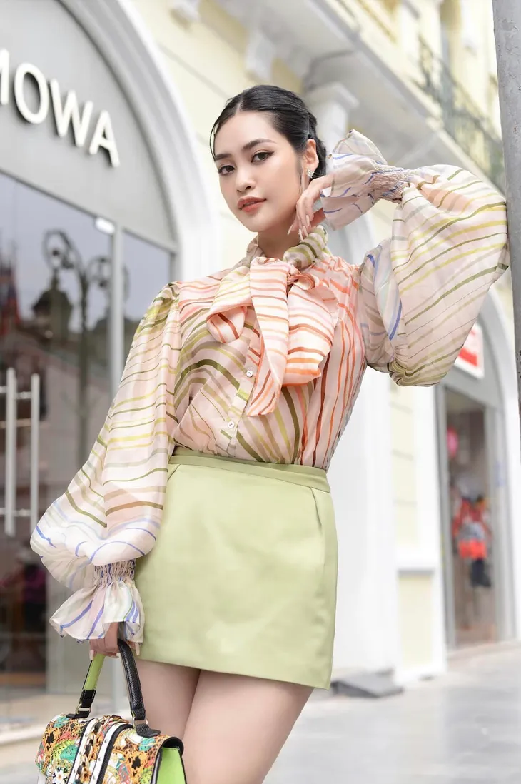 Hoa hậu Nông Thuý Hằng: Cái gì cũng có giá của nó, vương miện cũng thế - Ảnh 3. Hoa hậu Nông Thuý Hằng: Cái gì cũng có giá của nó, vương miện cũng thế - Ảnh 3.