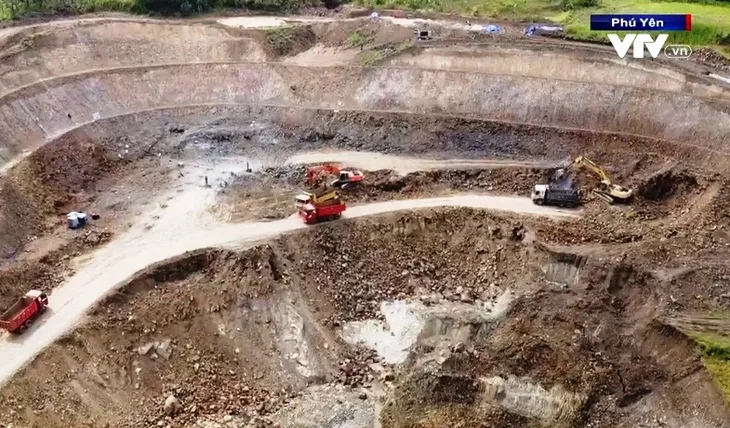 Rộn ràng không khí thi công trên cao tốc Bắc - Nam - Ảnh 4. Rộn ràng không khí thi công trên cao tốc Bắc - Nam - Ảnh 4.