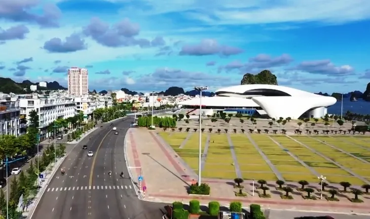 Khánh thành tuyến đường bao biển Hạ Long - Cẩm Phả - Ảnh 4. Khánh thành tuyến đường bao biển Hạ Long - Cẩm Phả - Ảnh 4.