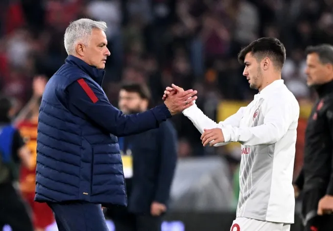 AS Roma chia điểm kịch tính trước AC Milan - Ảnh 3. AS Roma chia điểm kịch tính trước AC Milan - Ảnh 3.