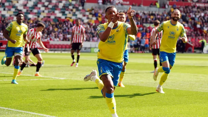 Brentford ngược dòng ấn tượng, Brighton đè bẹp Wolves - Ảnh 1. Brentford ngược dòng ấn tượng, Brighton đè bẹp Wolves - Ảnh 1.