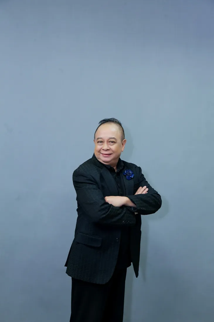 Đời Nghệ Sỹ: Nghệ sĩ Tiểu Bảo Quốc và hành trình thoát khỏi nghệ danh vay mượn từ đàn anh - Ảnh 3. Đời Nghệ Sỹ: Nghệ sĩ Tiểu Bảo Quốc và hành trình thoát khỏi nghệ danh vay mượn từ đàn anh - Ảnh 3.