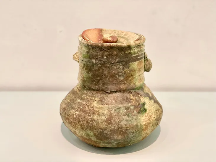 Hiểu thêm về văn hóa Nhật Bản qua triển lãm gốm Nhật “YAKISHIME - Dáng hình của Đất” - Ảnh 4. Hiểu thêm về văn hóa Nhật Bản qua triển lãm gốm Nhật “YAKISHIME - Dáng hình của Đất” - Ảnh 4.