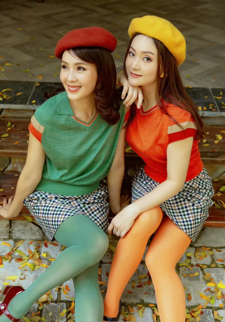 Hai tình địch cũ Hồng Diễm, Lan Phương đọ sắc trong trang phục color block - Ảnh 3. Hai tình địch cũ Hồng Diễm, Lan Phương đọ sắc trong trang phục color block - Ảnh 3.