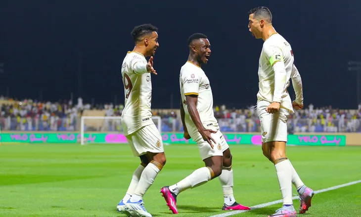 Ronaldo lập cú đúp trận thứ 3 liên tiếp - Ảnh 2. Ronaldo lập cú đúp trận thứ 3 liên tiếp - Ảnh 2.