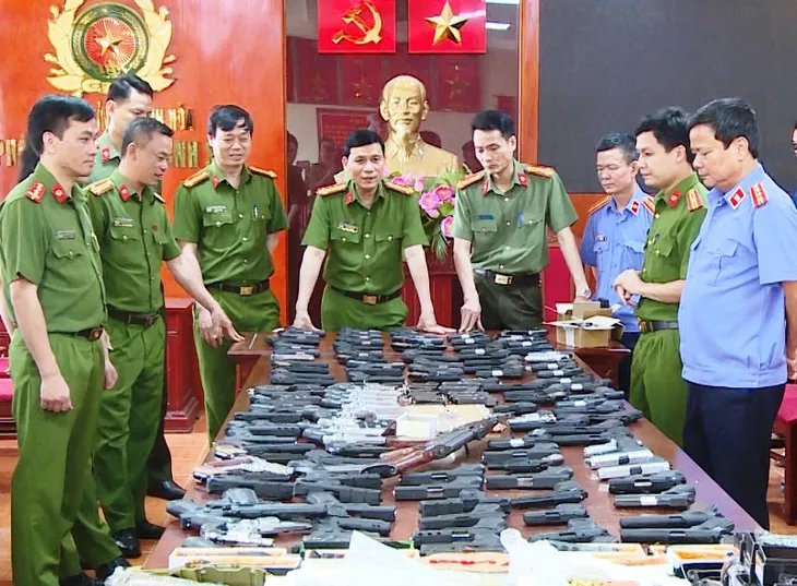 Thanh Hóa: Triệt phá đường dây mua bán, tàng trữ trái phép vũ khí - Ảnh 1.