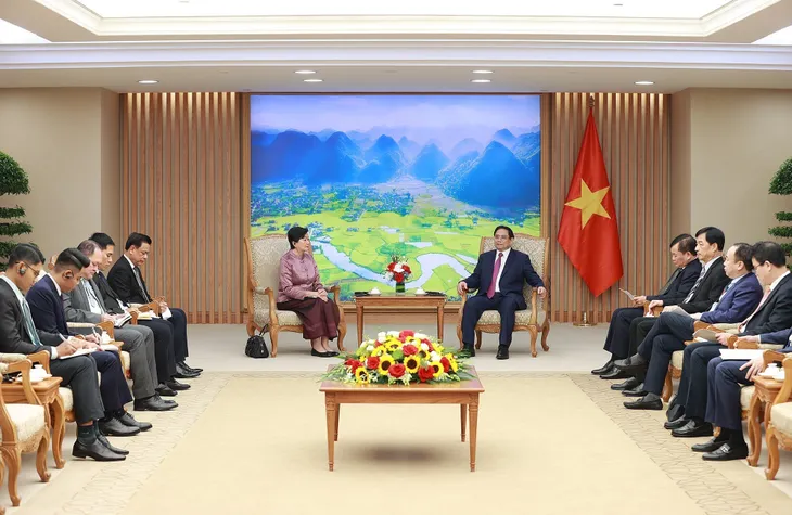 Thủ tướng Phạm Minh Chính tiếp Đại sứ Campuchia - Ảnh 3. Thủ tướng Phạm Minh Chính tiếp Đại sứ Campuchia - Ảnh 3.