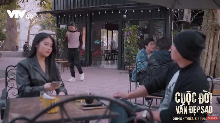 Cuộc đời vẫn đẹp sao - Tập 13: Lưu đau lòng chứng kiến con trai hết nước chấm bị làm nhục - Ảnh 7. Cuộc đời vẫn đẹp sao - Tập 13: Lưu đau lòng chứng kiến con trai hết nước chấm bị làm nhục - Ảnh 7.