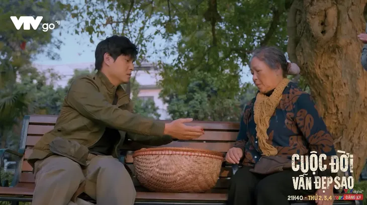 Cuộc đời vẫn đẹp sao - Tập 13: Điền trả lại vàng cho bà Tình - Ảnh 5. Cuộc đời vẫn đẹp sao - Tập 13: Điền trả lại vàng cho bà Tình - Ảnh 5.
