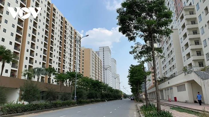 Nhiều vướng mắc của thị trường bất động sản đang từng bước được tháo gỡ - Ảnh 2. Nhiều vướng mắc của thị trường bất động sản đang từng bước được tháo gỡ - Ảnh 2.