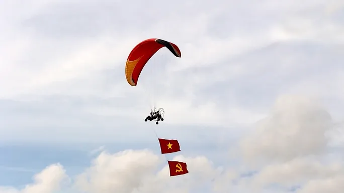 Carnaval Hạ Long 2023: Vũ điệu hòa nhịp năm châu - Ảnh 2. Carnaval Hạ Long 2023: Vũ điệu hòa nhịp năm châu - Ảnh 2.