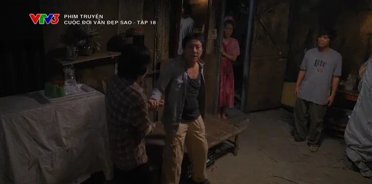 Cuộc đời vẫn đẹp sao - Tập 18: Sau tỏ tình, Luyến lại hiểu lầm Lưu qua đêm với Bình - Ảnh 10. Cuộc đời vẫn đẹp sao - Tập 18: Sau tỏ tình, Luyến lại hiểu lầm Lưu qua đêm với Bình - Ảnh 10.