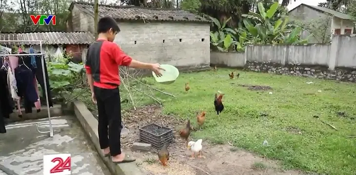 Những mảnh khuyết trong cuộc đời của cậu bé nhỏ - Ảnh 3. Những mảnh khuyết trong cuộc đời của cậu bé nhỏ - Ảnh 3.