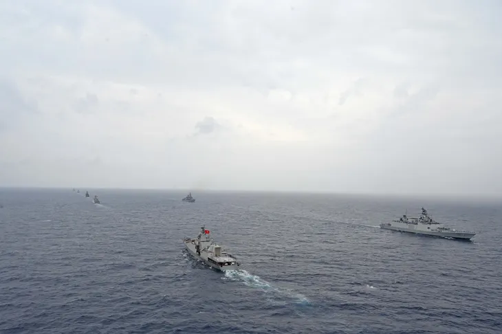 Tàu hộ vệ Việt Nam tham gia diễn tập hải quân ASEAN - Ấn Độ - Ảnh 2. Tàu hộ vệ Việt Nam tham gia diễn tập hải quân ASEAN - Ấn Độ - Ảnh 2.