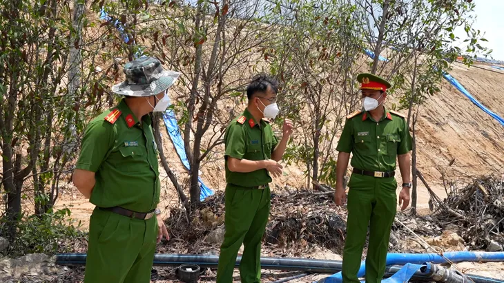 Bị phạt hơn 1 tỷ đồng, nhà máy xử lý rác lại xả thải trộm ra môi trường - Ảnh 7. Bị phạt hơn 1 tỷ đồng, nhà máy xử lý rác lại xả thải trộm ra môi trường - Ảnh 7.
