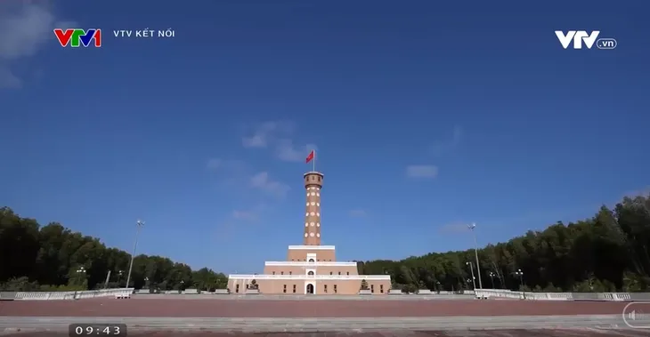 Hoa tháng Năm dâng Người: Khẳng định giá trị 6 điều Bác Hồ dạy lực lượng công an nhân dân - Ảnh 1. Hoa tháng Năm dâng Người: Khẳng định giá trị 6 điều Bác Hồ dạy lực lượng công an nhân dân - Ảnh 1.