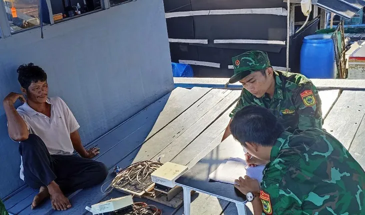Cà Mau nỗ lực chống khai thác thủy sản trái phép - Ảnh 1. Cà Mau nỗ lực chống khai thác thủy sản trái phép - Ảnh 1.