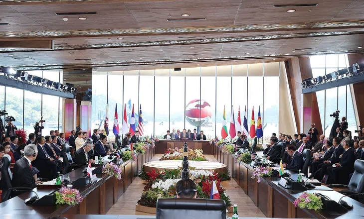 Hội nghị Cấp cao ASEAN lần thứ 42: Hướng đến “Một ASEAN Tầm vóc: Tâm điểm của Tăng trưởng” - Ảnh 1.