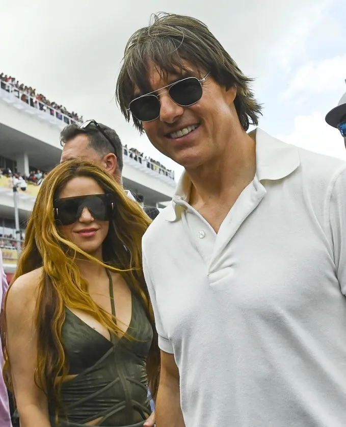 Tom Cruise có ý định tán tỉnh Shakira? - Ảnh 1. Tom Cruise có ý định tán tỉnh Shakira? - Ảnh 1.