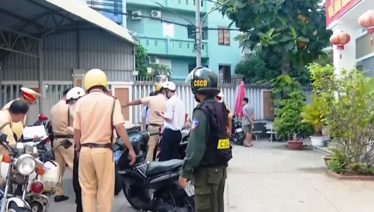 TP Vũng Tàu: Nhiều học sinh không có bằng lái đi xe máy - Ảnh 2. TP Vũng Tàu: Nhiều học sinh không có bằng lái đi xe máy - Ảnh 2.