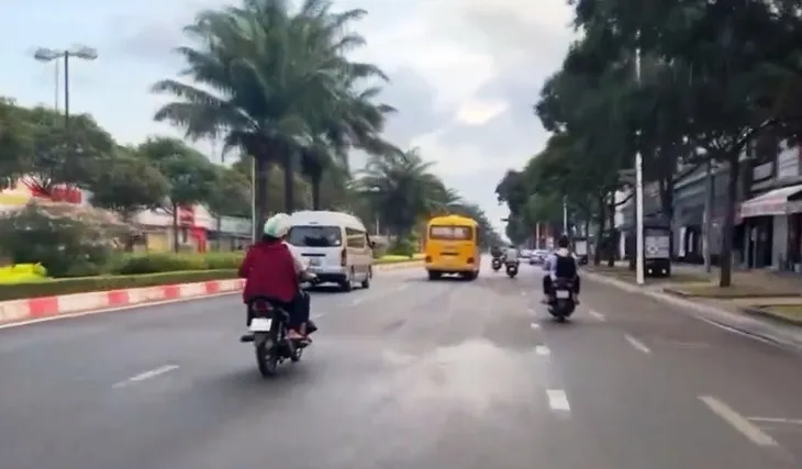 TP Vũng Tàu: Nhiều học sinh không có bằng lái đi xe máy - Ảnh 1. TP Vũng Tàu: Nhiều học sinh không có bằng lái đi xe máy - Ảnh 1.