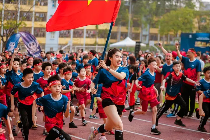“Về đích” thành công với tổng số tiền quyên góp hơn 3 tỷ đồng - Ảnh 3. “Về đích” thành công với tổng số tiền quyên góp hơn 3 tỷ đồng - Ảnh 3.