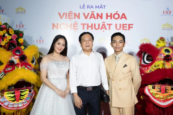 Khánh Thi lên chức Viện trưởng Viện Văn hóa Nghệ thuật của UEF - Ảnh 2. Khánh Thi lên chức Viện trưởng Viện Văn hóa Nghệ thuật của UEF - Ảnh 2.