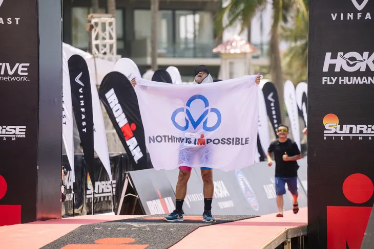Dàn Ironman công nghệ đổ bộ bờ biển Đà Nẵng - Ảnh 2. Dàn Ironman công nghệ đổ bộ bờ biển Đà Nẵng - Ảnh 2.