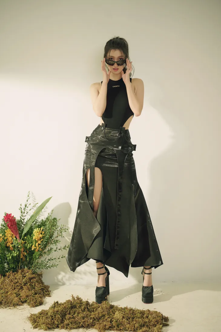 Á hậu Phương Nhi lạ lẫm trong bộ ảnh mới - Ảnh 1. Á hậu Phương Nhi lạ lẫm trong bộ ảnh mới - Ảnh 1.