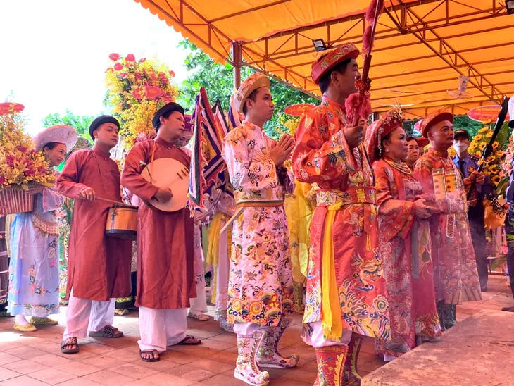 Lễ hội Tháp Bà Ponagar: Nét văn hoá tín ngưỡng độc đáo của người Chăm - Ảnh 2. Lễ hội Tháp Bà Ponagar: Nét văn hoá tín ngưỡng độc đáo của người Chăm - Ảnh 2.