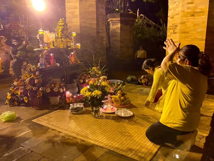 Lễ hội Tháp Bà Ponagar: Nét văn hoá tín ngưỡng độc đáo của người Chăm - Ảnh 15. Lễ hội Tháp Bà Ponagar: Nét văn hoá tín ngưỡng độc đáo của người Chăm - Ảnh 15.