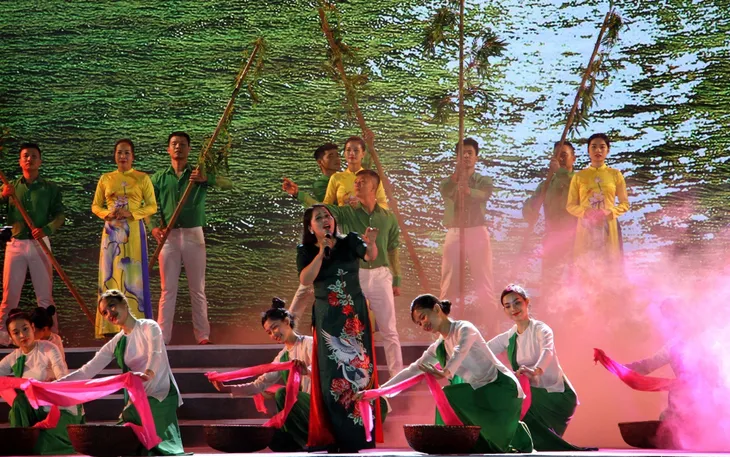 Khai mạc Lễ hội Làng Sen năm 2023: Trang trọng và thiêng liêng - Ảnh 2. Khai mạc Lễ hội Làng Sen năm 2023: Trang trọng và thiêng liêng - Ảnh 2.
